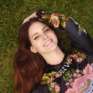 'Lana Del Rey' için resim