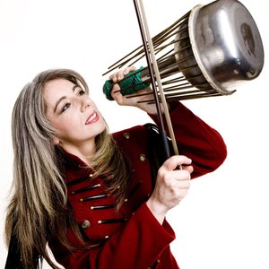 “Evelyn Glennie”的封面