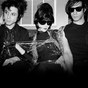 Image for 'Yeah Yeah Yeahs'