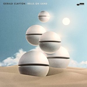 Image pour 'Bells on Sand'