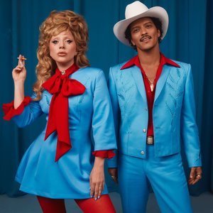“Lady Gaga & Bruno Mars”的封面
