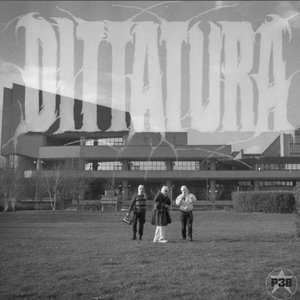 “DITTATURA”的封面