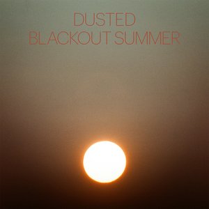 Imagem de 'Blackout Summer'