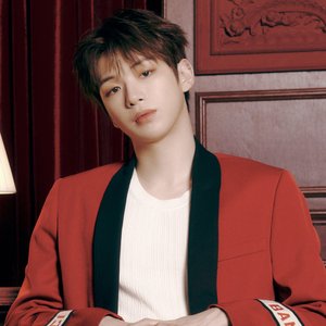 “KANGDANIEL”的封面