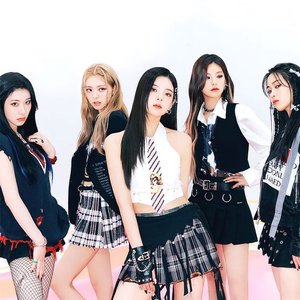 'ITZY'の画像