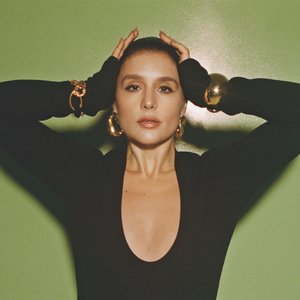 “Jessie Ware”的封面
