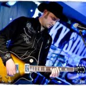 “Lucky Sinners”的封面