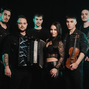 'Roses Of Thieves' için resim