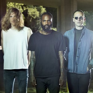 “Death Grips”的封面