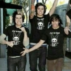 Imagem de 'Pierce the Veil'