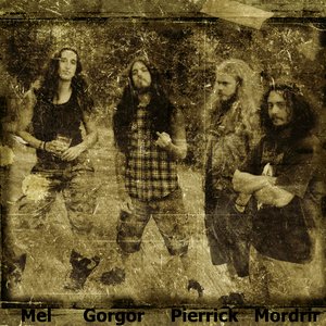 “Addicted”的封面