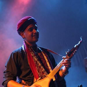 'Rajasthan Roots' için resim