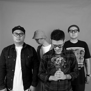 “Nearcrush”的封面