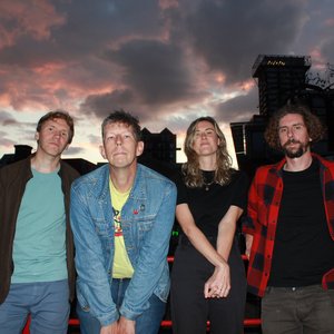 “New Starts”的封面