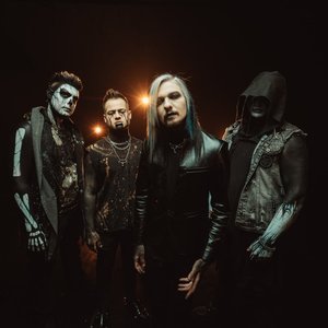 'Dark Divine'の画像