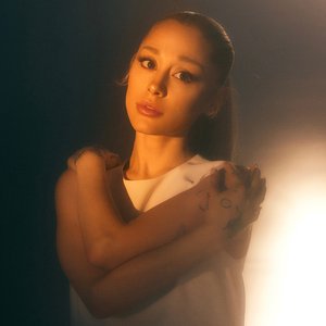 'Ariana Grande'の画像