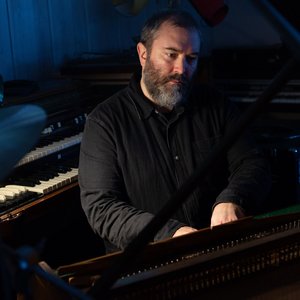 Imagen de 'Lars Fredrik Frøislie'