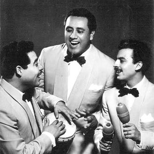 “Los Tres Diamantes”的封面