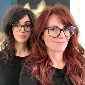 Изображение для 'Nancy and Beth'