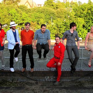 Imagen de 'How To Swim'