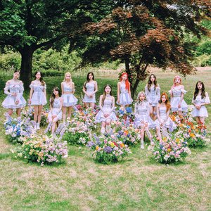 “이달의 소녀”的封面