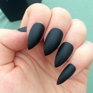 Immagine per 'Black Fingernails'