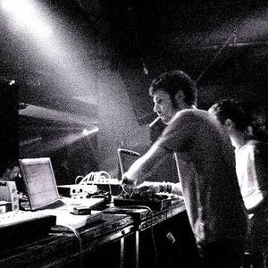 “Broken Note”的封面