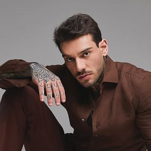 “Lucas Lucco”的封面