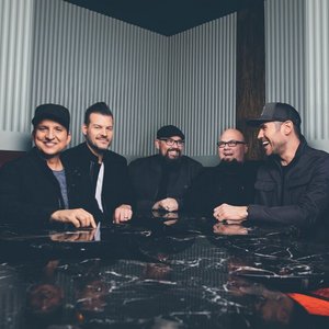 Zdjęcia dla 'Big Daddy Weave'