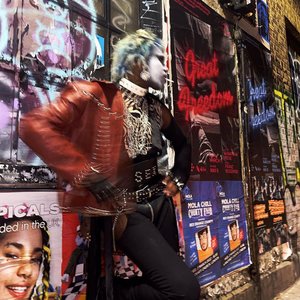 “Yves Tumor”的封面