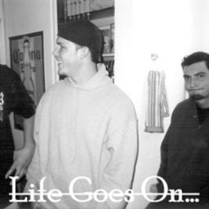 “Life Goes On”的封面