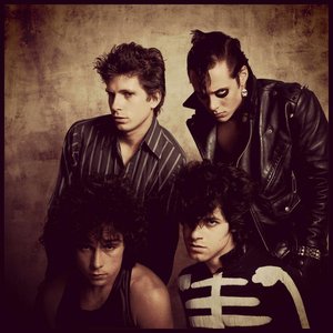 “Misfits”的封面