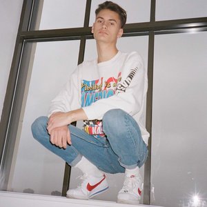“Ant Saunders”的封面