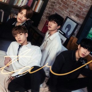 “VROMANCE”的封面