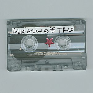 “The Alkaline Trio”的封面