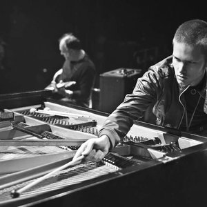 Zdjęcia dla 'Pianohooligan'