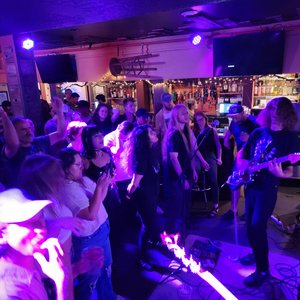 “the juniper berries”的封面