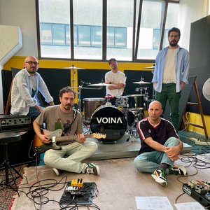 “VOINA”的封面