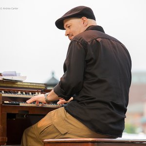 “Brian Charette”的封面