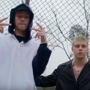 “Yung Lean, Bladee”的封面