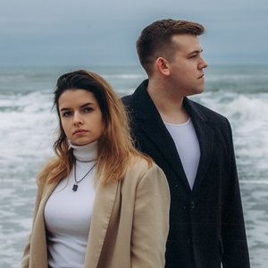 “Chłodno”的封面