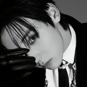 Immagine per 'Hwang Min Hyun'