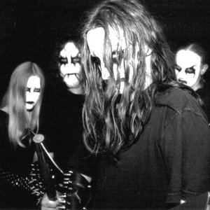 “Nocturnes Mist”的封面