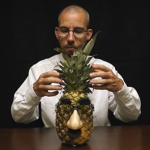 Imagen de 'Asmr Binaural Pineapple Relaxation'