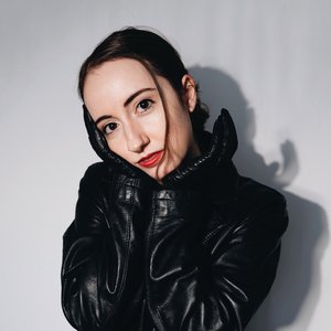 “Maddy Hicks”的封面