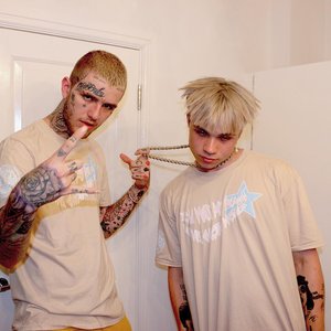 “LiL PEEP & BEXEY”的封面