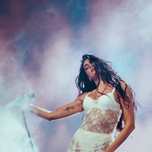 “Dua Lipa”的封面