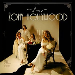 “Żony Hollywood”的封面