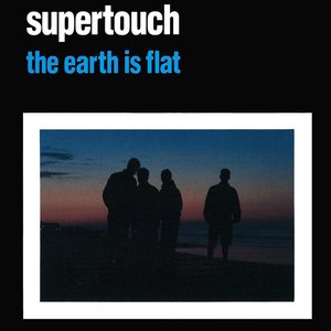 “The Earth Is Flat”的封面