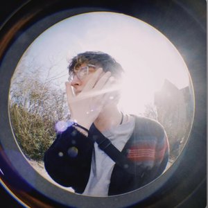 “Circles”的封面